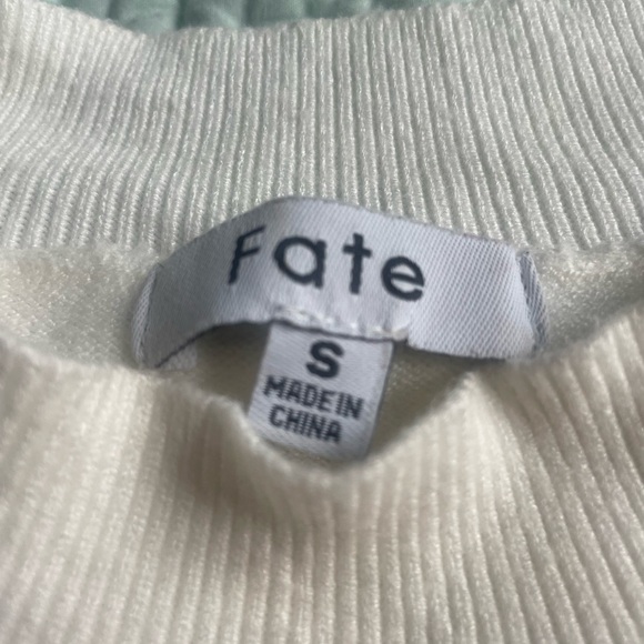 Fate boutique white sweater with puff sleeves and pastel striped cuffs. size S - Picture 3 of 3